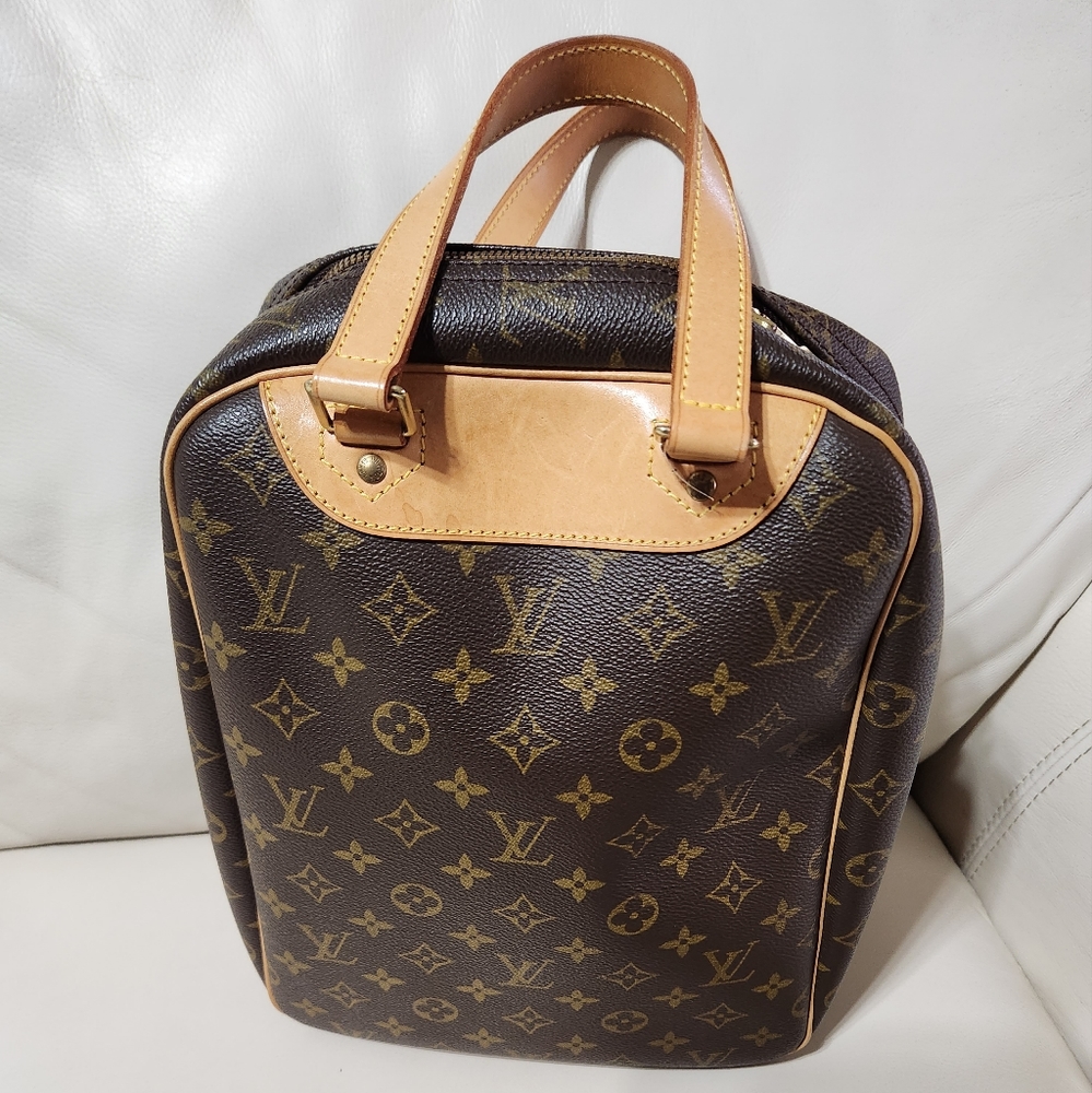 Louis Vuitton Excursion Bag